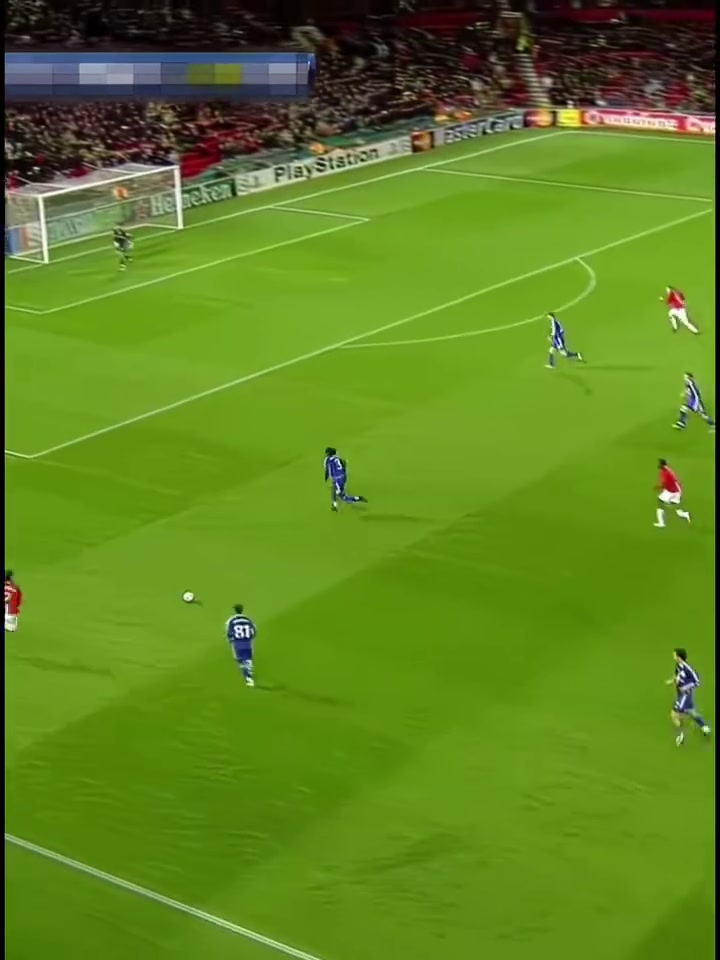 罗纳尔多磕球C罗这球实在太经典了看台上的弗格森看开心了