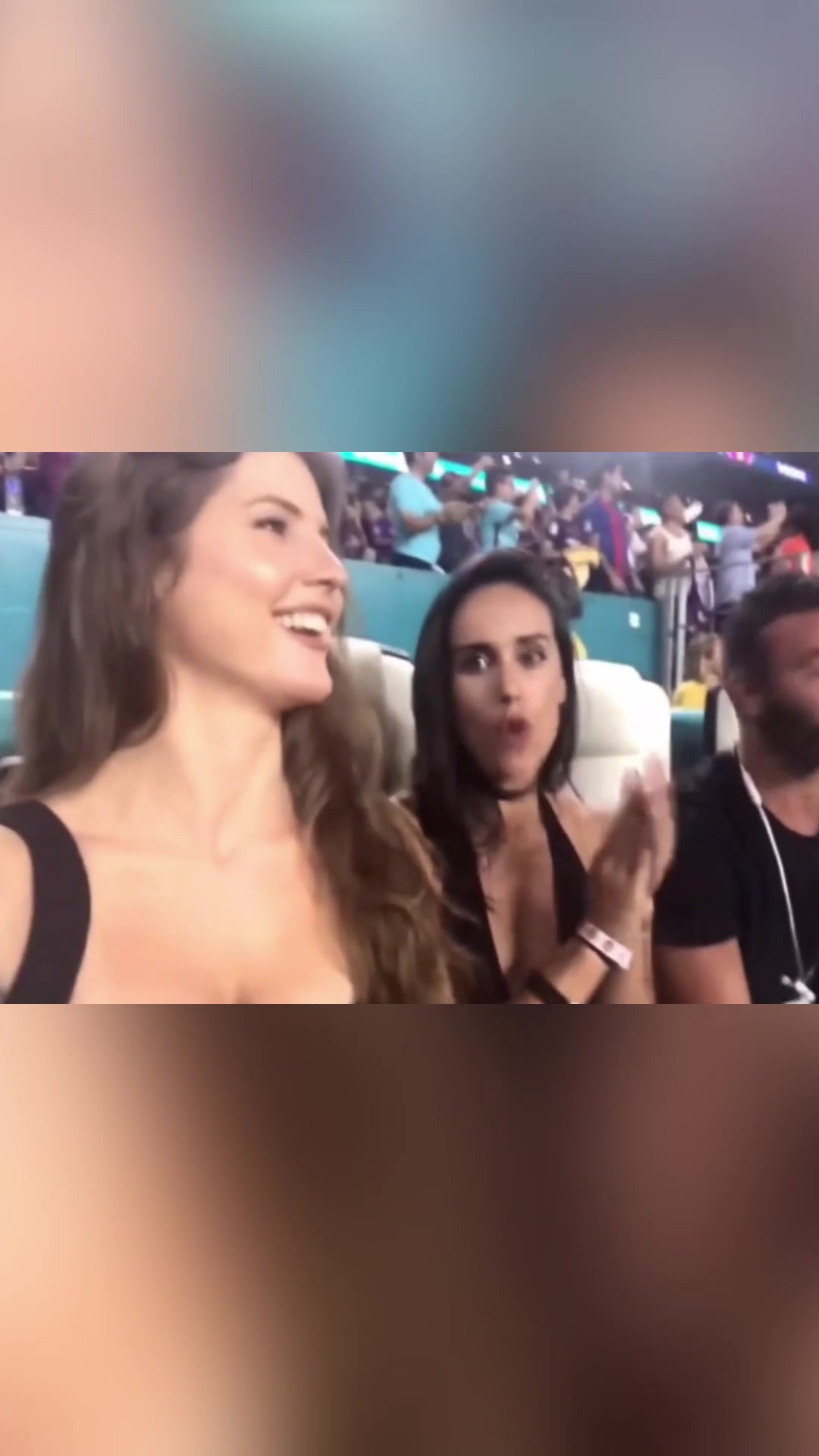 神仙颜值让内马尔都心动的美女忍不住回头多看几眼