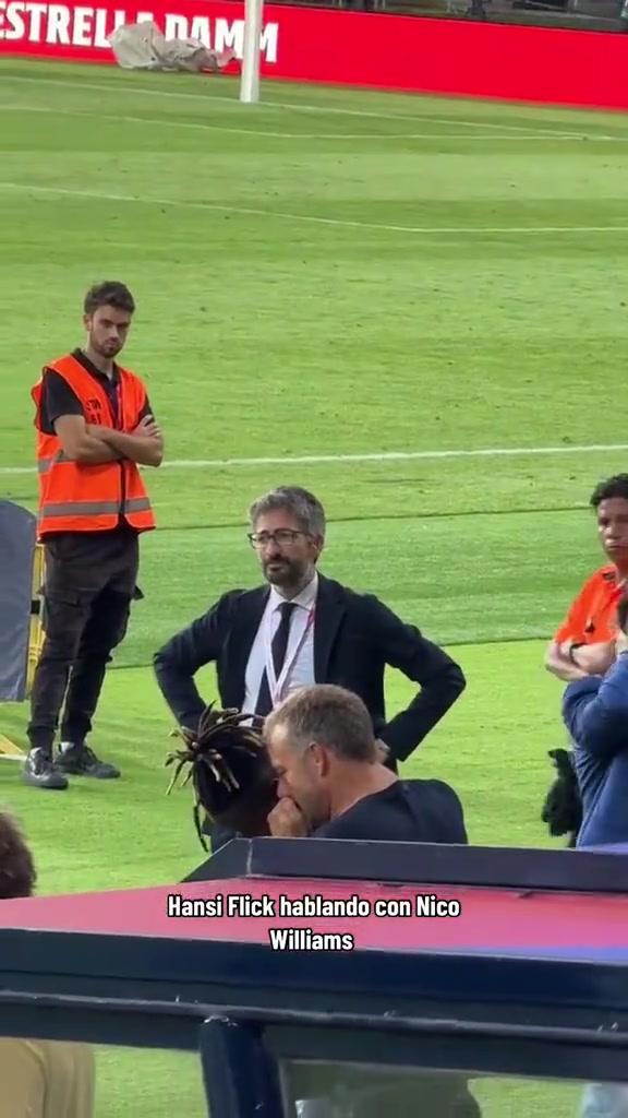 期待一手网友晒出此前弗里克与尼科窃窃私语的视频